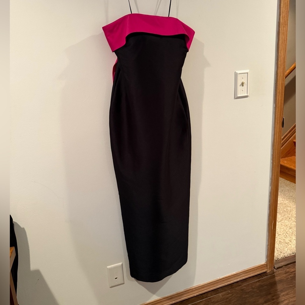 Badgley Mischka Black and Pink Strapless Sheath Dress. Sizes 8 - Picture 3 of 6